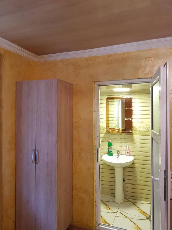 Guest House Saba Batumi Eksteriør bilde